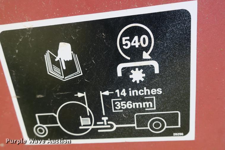 image for item DE3735 New Holland 630 round baler