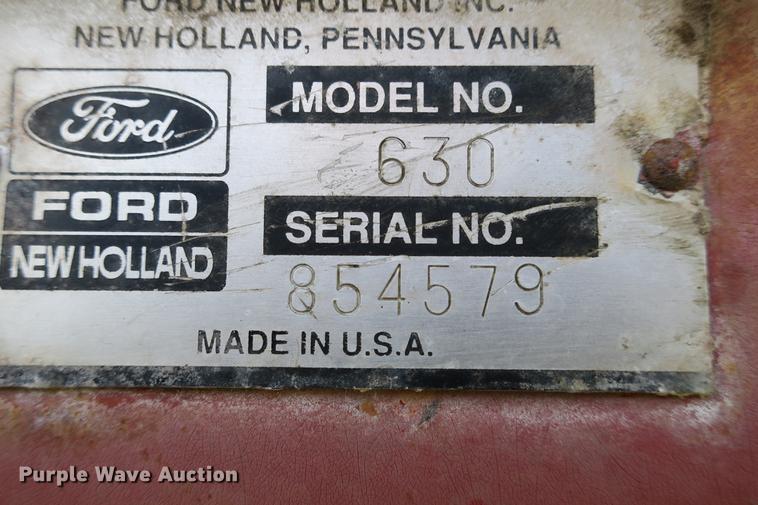 image for item DE3735 New Holland 630 round baler