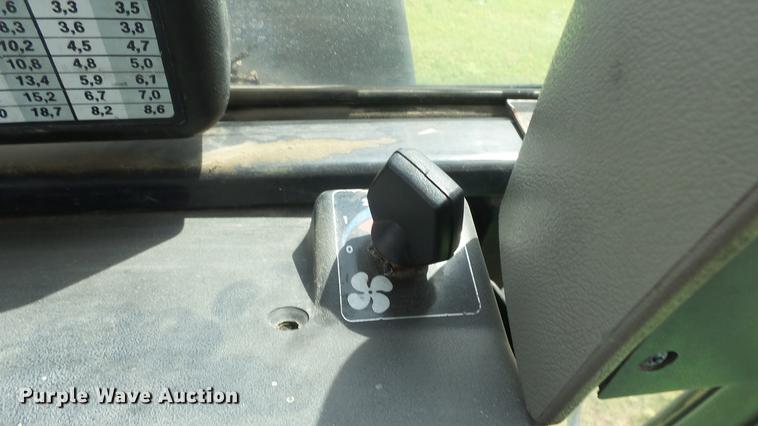 image for item DE7114 1986 Deutz Allis 7120 tractor