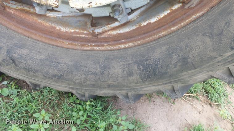 image for item DE7114 1986 Deutz Allis 7120 tractor