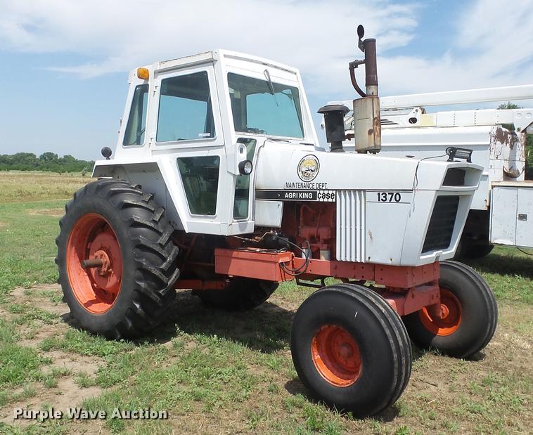 image for item DE7118 Case 1370 Agri-King tractor