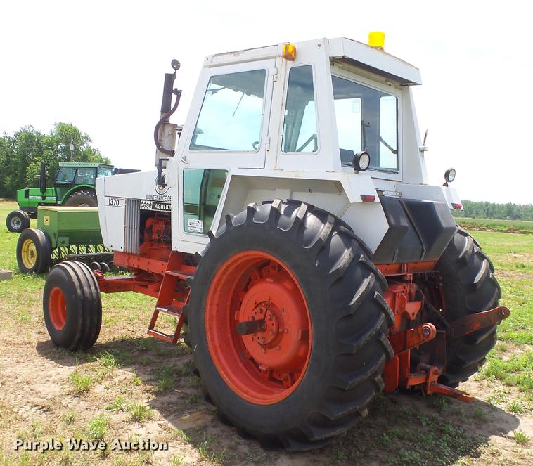 image for item DE7118 Case 1370 Agri-King tractor