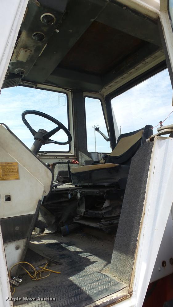 image for item DE7118 Case 1370 Agri-King tractor