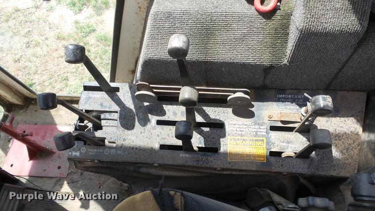 image for item DE7118 Case 1370 Agri-King tractor