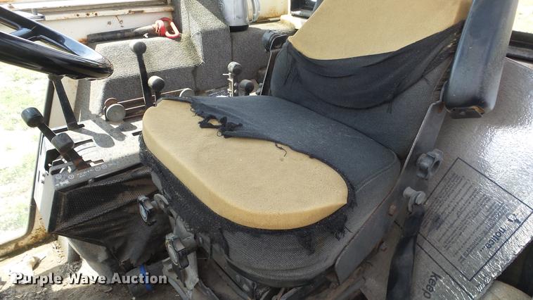 image for item DE7118 Case 1370 Agri-King tractor