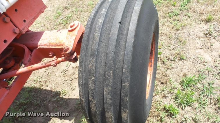 image for item DE7118 Case 1370 Agri-King tractor