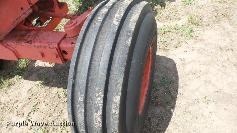 image for item DE7118 Case 1370 Agri-King tractor