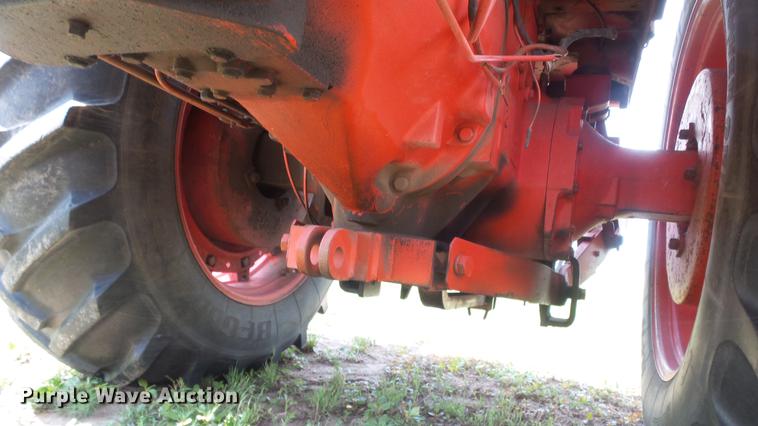 image for item DE7118 Case 1370 Agri-King tractor