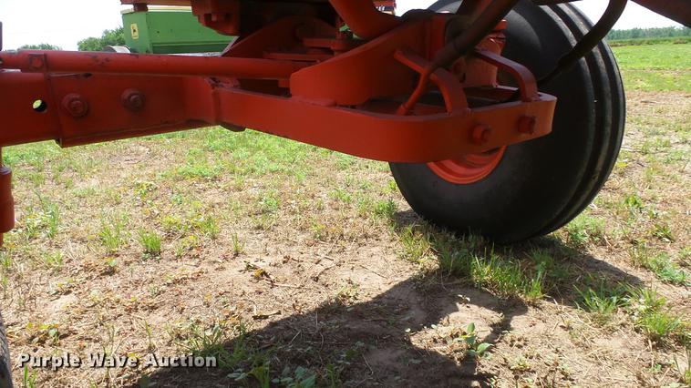 image for item DE7118 Case 1370 Agri-King tractor