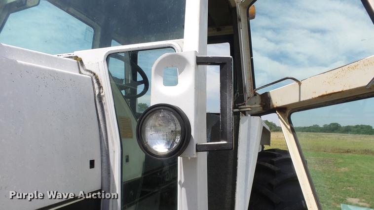 image for item DE7118 Case 1370 Agri-King tractor