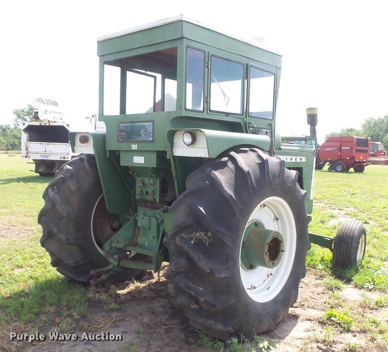 image for item DE7122 Oliver 1850 tractor