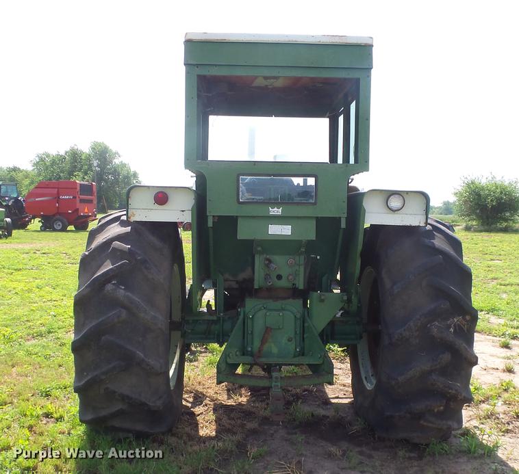 image for item DE7122 Oliver 1850 tractor