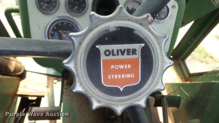 image for item DE7122 Oliver 1850 tractor