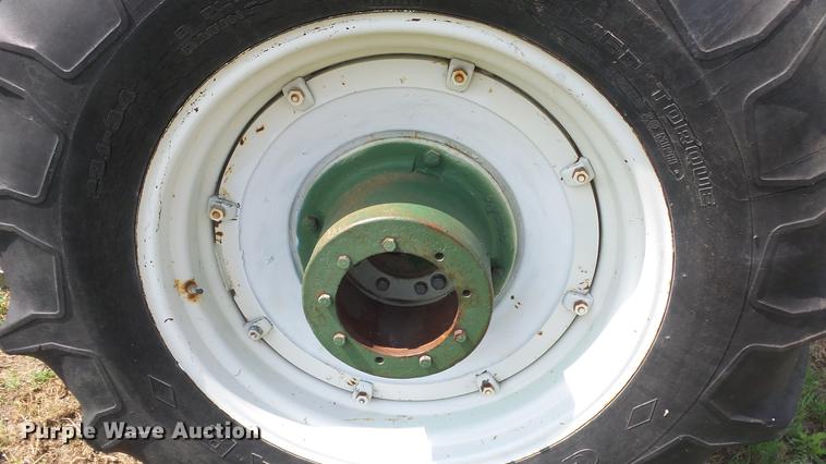 image for item DE7122 Oliver 1850 tractor