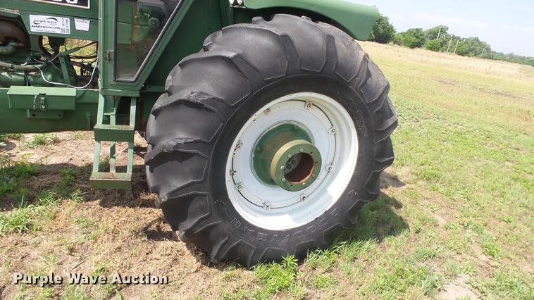 image for item DE7122 Oliver 1850 tractor