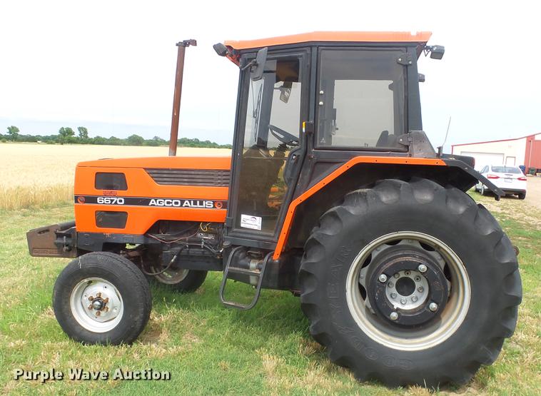 image for item DE7145 1991 AGCO Allis 6670 tractor