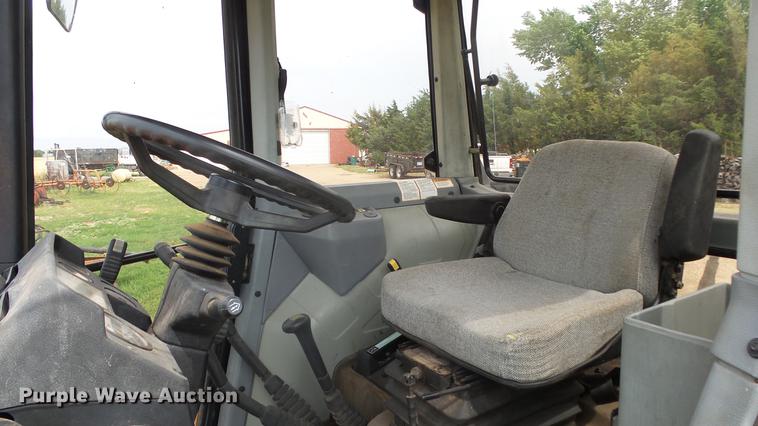 image for item DE7145 1991 AGCO Allis 6670 tractor