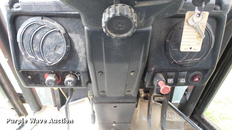 image for item DE7145 1991 AGCO Allis 6670 tractor