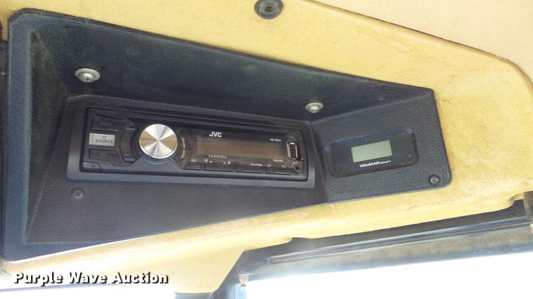 image for item DE7145 1991 AGCO Allis 6670 tractor