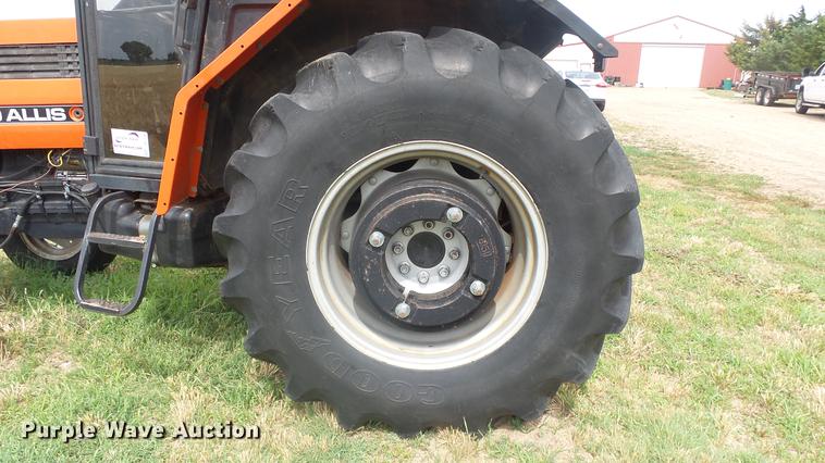 image for item DE7145 1991 AGCO Allis 6670 tractor