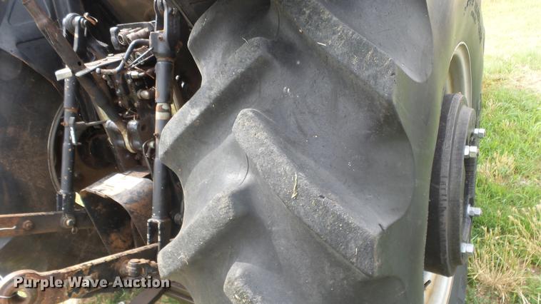 image for item DE7145 1991 AGCO Allis 6670 tractor