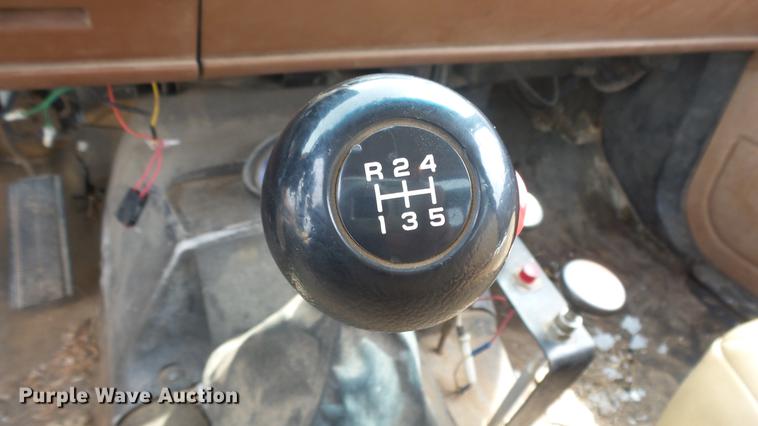 image for item DE7146 1991 GMC TopKick dump flatbed truck