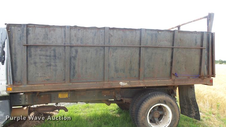 image for item DE7146 1991 GMC TopKick dump flatbed truck