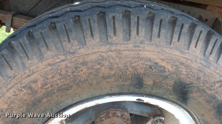 image for item DE7146 1991 GMC TopKick dump flatbed truck