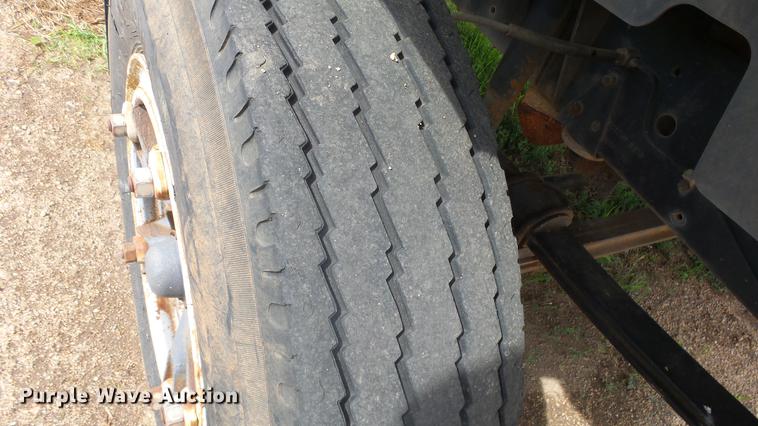 image for item DE7146 1991 GMC TopKick dump flatbed truck