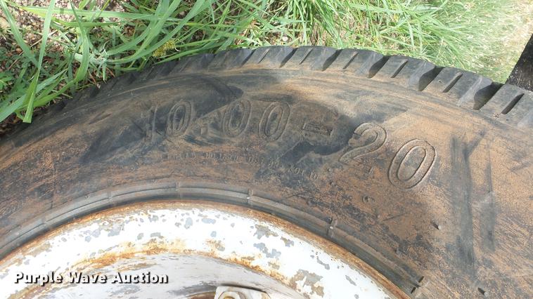 image for item DE7146 1991 GMC TopKick dump flatbed truck