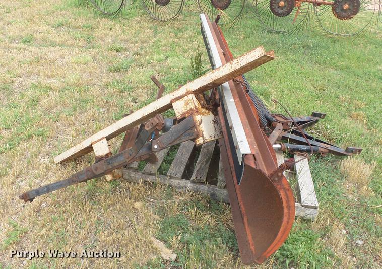 image for item DE7149 Western snow plow