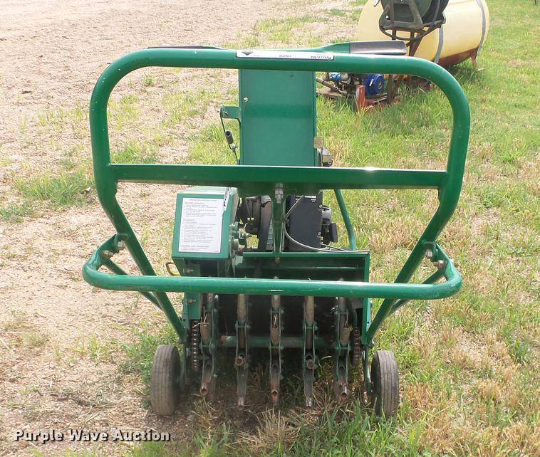 image for item DE7153 Ryan Lawnaire IV aerator