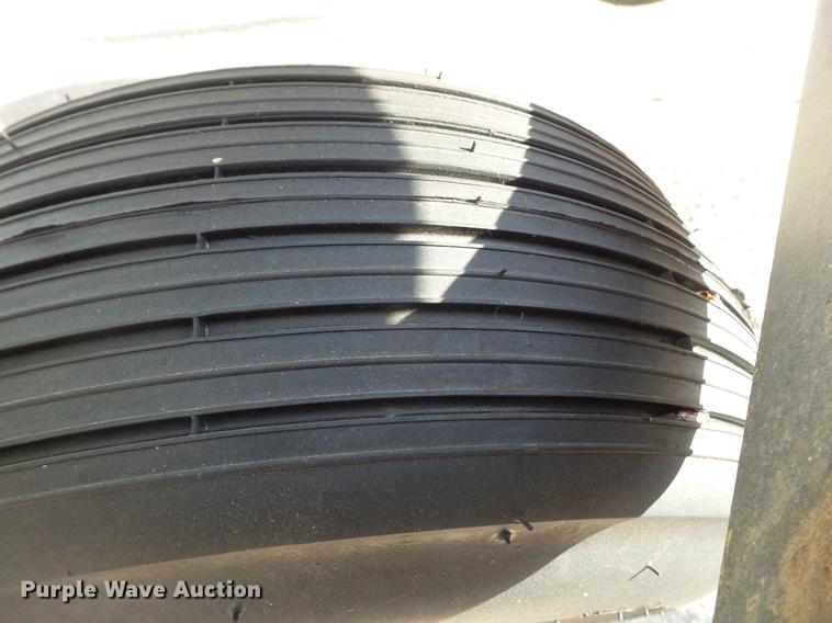 image for item EI9608 2015 Claas Liner 3600 hay rake