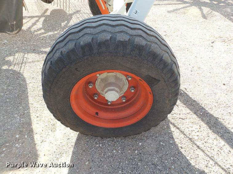 image for item EI9608 2015 Claas Liner 3600 hay rake