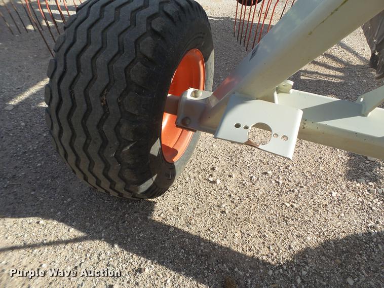 image for item EI9608 2015 Claas Liner 3600 hay rake