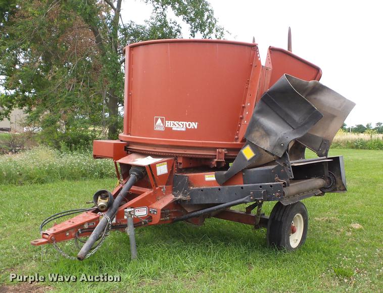 image for item EI9838 Hesston BP25 bale processor
