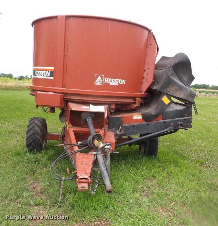 image for item EI9838 Hesston BP25 bale processor