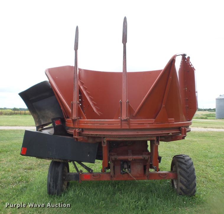 image for item EI9838 Hesston BP25 bale processor