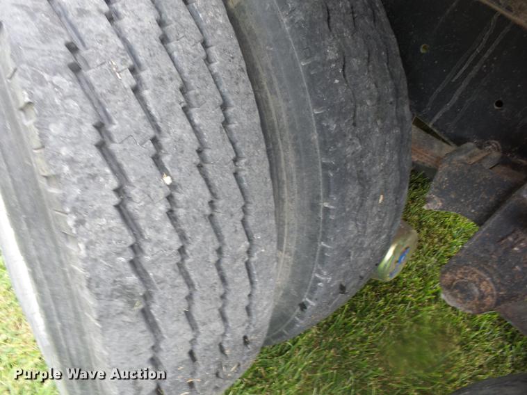 image for item EI9839 1974 Ford 9000 grain truck