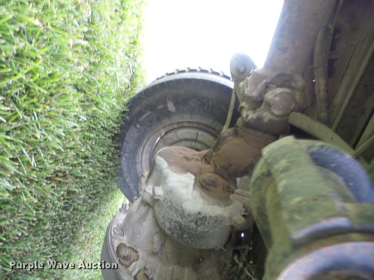 image for item EI9839 1974 Ford 9000 grain truck