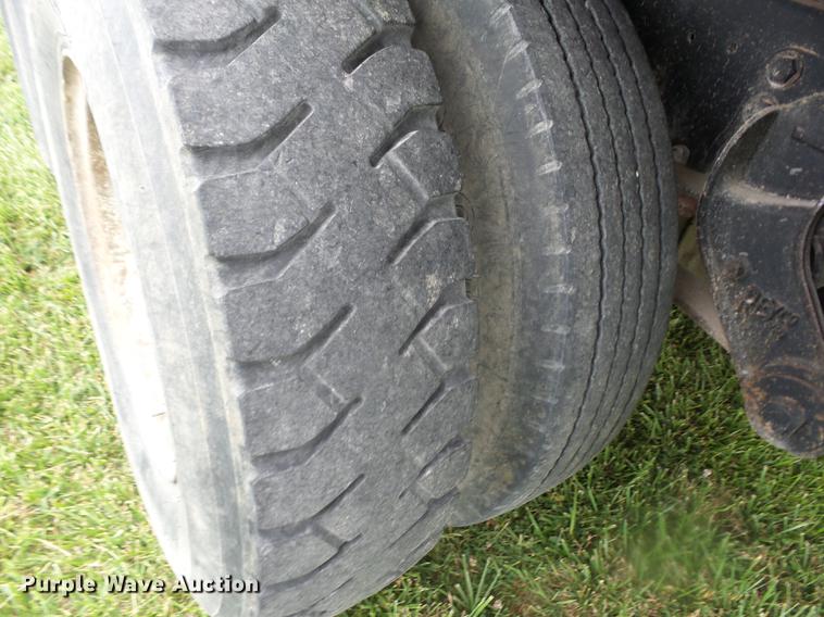 image for item EI9839 1974 Ford 9000 grain truck