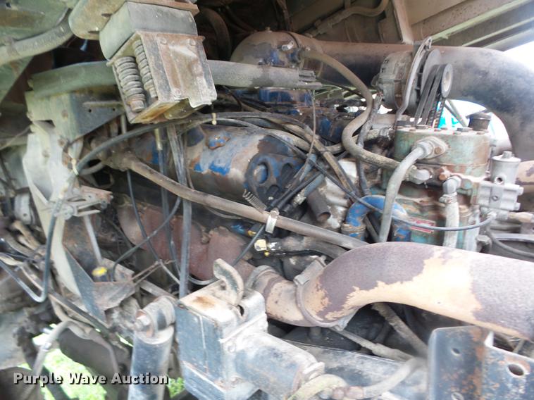 image for item EI9839 1974 Ford 9000 grain truck