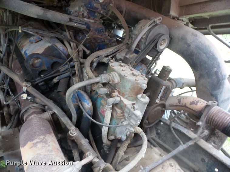 image for item EI9839 1974 Ford 9000 grain truck