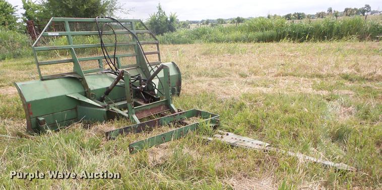 image for item EI9840 John Deere 534 dozer blade