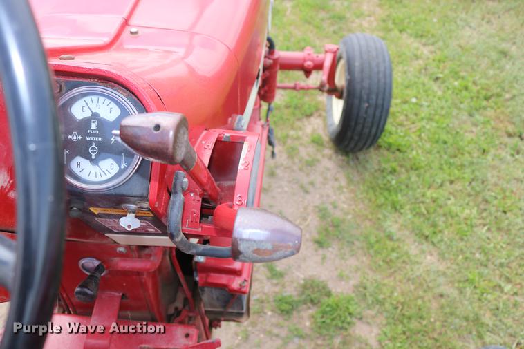 image for item EP9500 Farmall 706 tractor