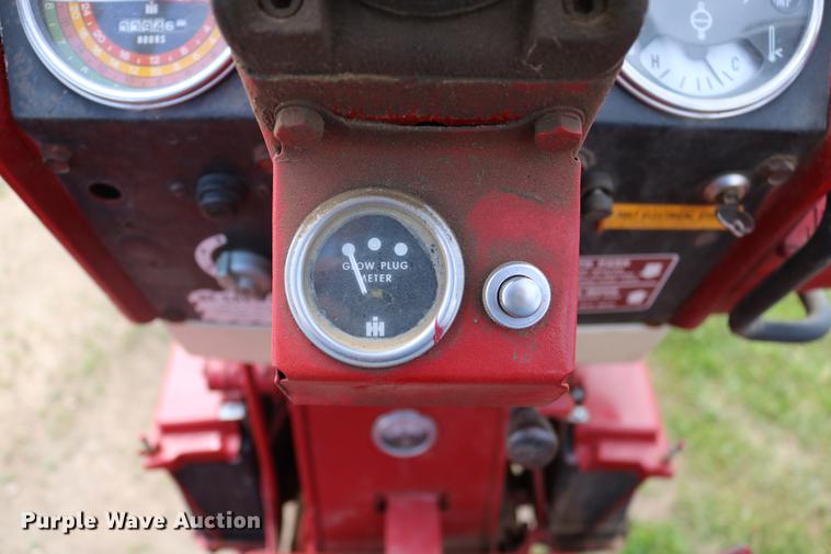 image for item EP9500 Farmall 706 tractor