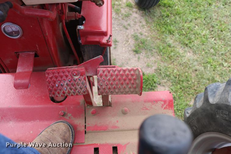 image for item EP9500 Farmall 706 tractor