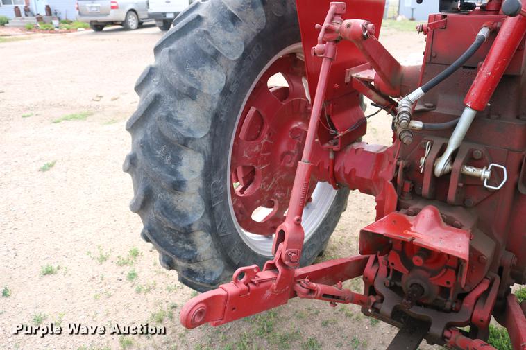 image for item EP9500 Farmall 706 tractor
