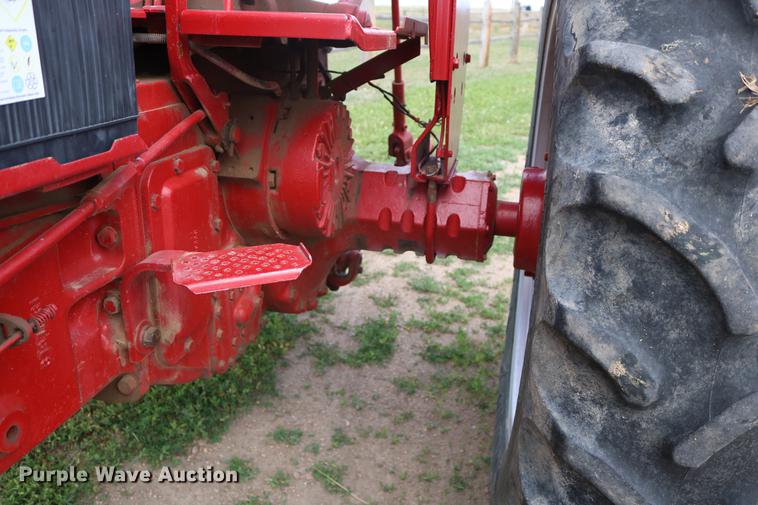 image for item EP9500 Farmall 706 tractor