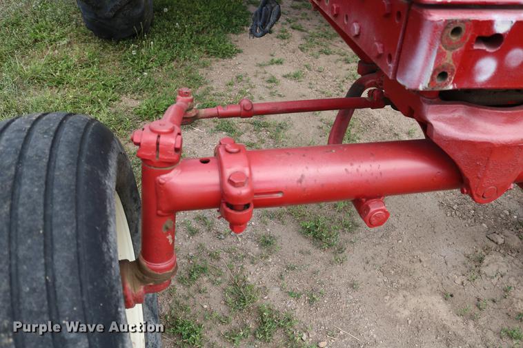 image for item EP9500 Farmall 706 tractor